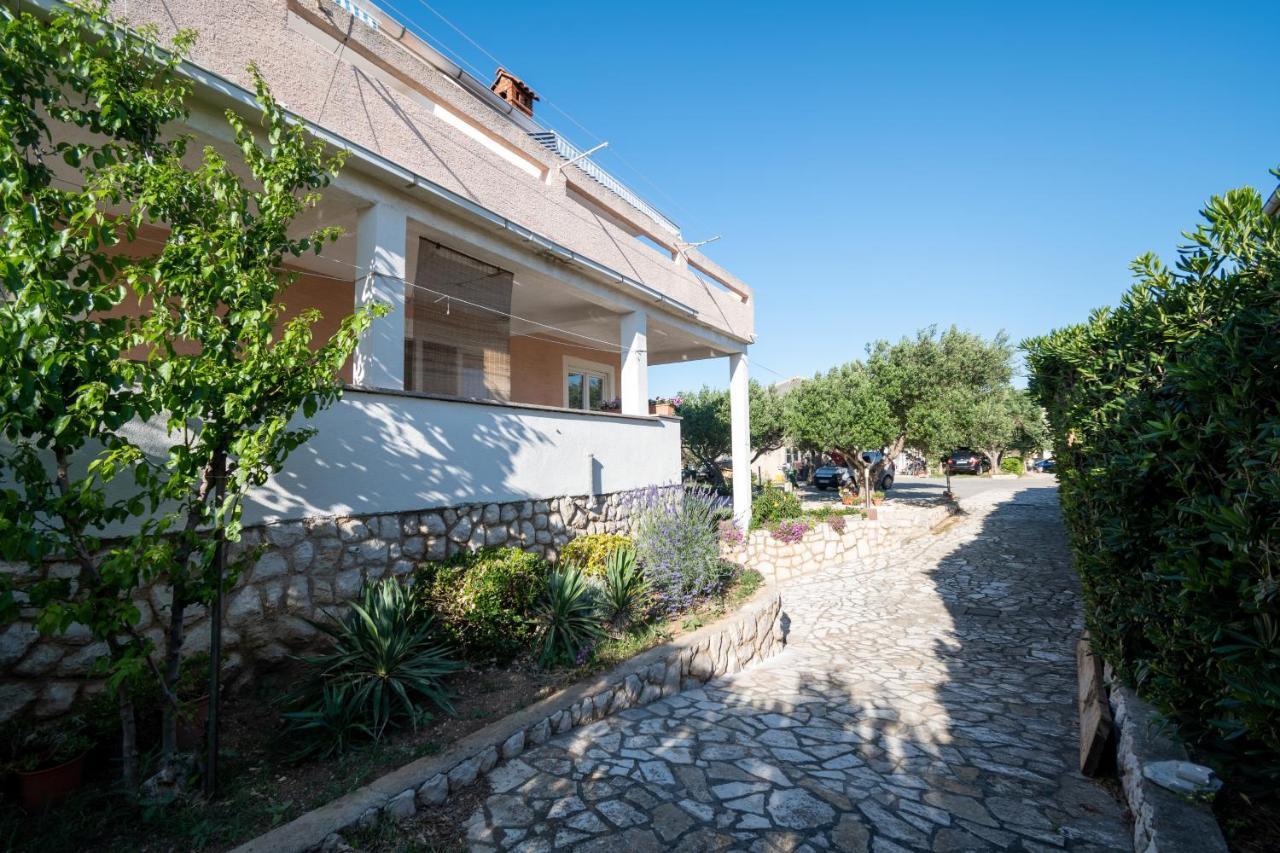 Apartments With A Parking Space Povljana, Pag - 6298 Buitenkant foto
