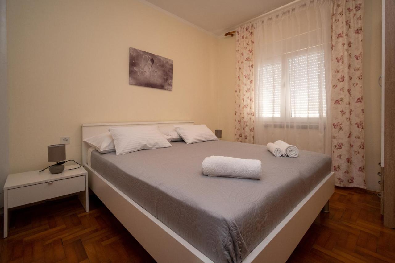 Apartments With A Parking Space Povljana, Pag - 6298 Buitenkant foto